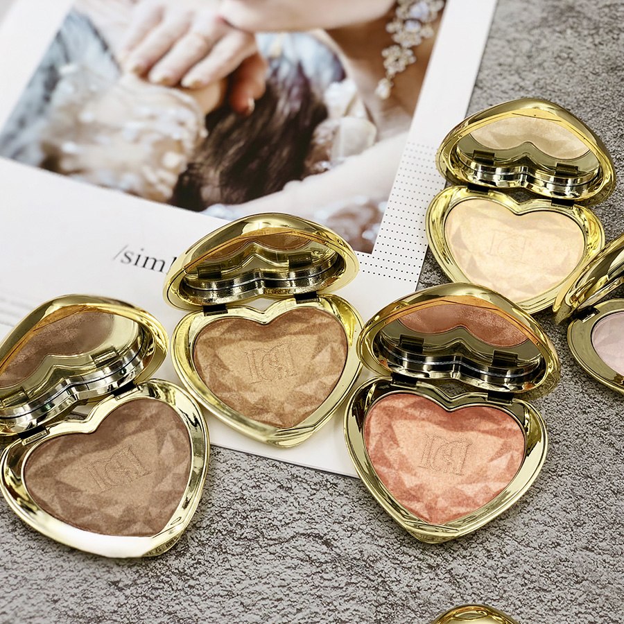 D.S.M Professional Highlighter Makeup Face Powder Highlighting Concealer Cosmetics Eyes Glow Kit Palette Bronzer and Highlighter eprolo